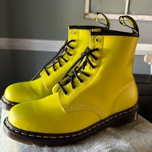 Dr. Martens boots. Men’s 9/ women’s 10. Green